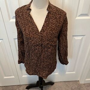 Central Park West size XS Brown Patterned Blouse 100% silk